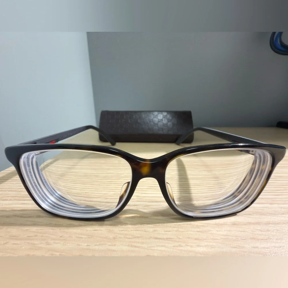 Gucci Tortoise Eyeglasses | Excellent Condition - Picture 2 of 8